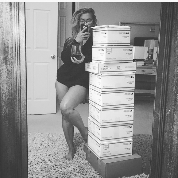 Follow me on IG @brownbagbykoko SELLER SINCE 2016 - Picture 3 of 12